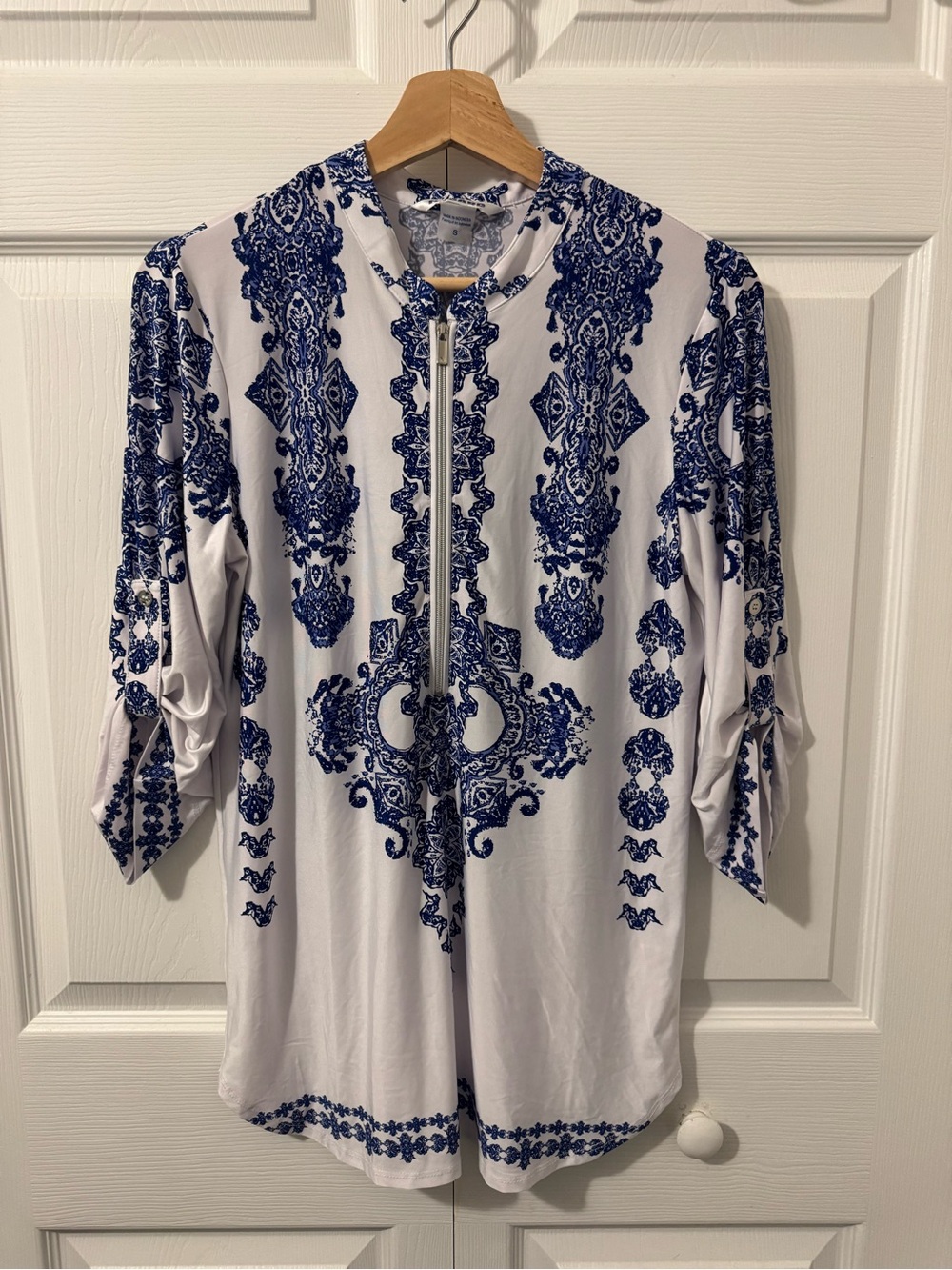 Peter Nygard White Tunic with Blue Ornate Print and Front Zip